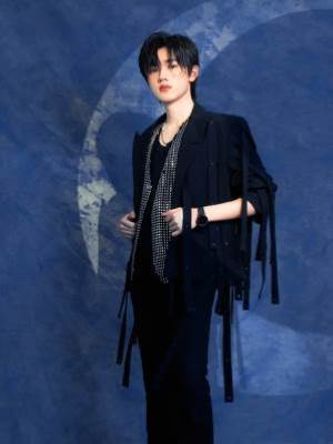 我對象是條小金蟒