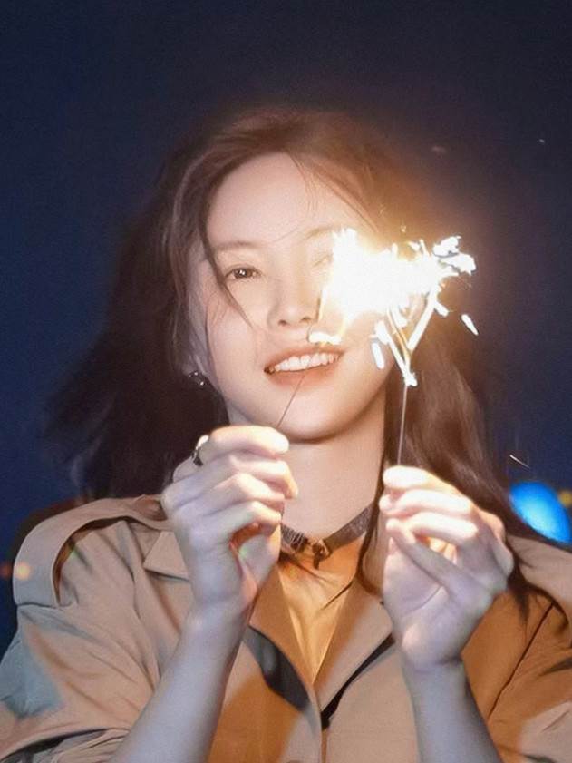 只想靜靜感受她身體的溫度和顫抖