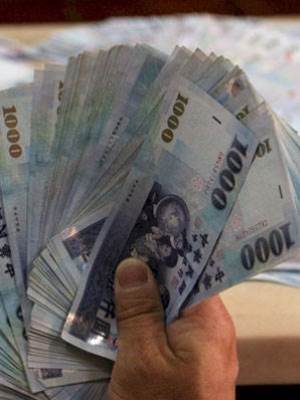 女孩子真的要嫁給有錢人嗎？過來人講述，令人沉默