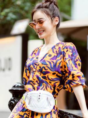 老公出軌10年，小三發來一條短信，報應來了。