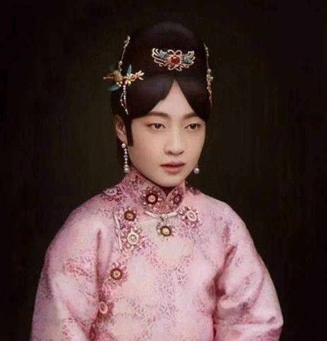 孩子被燒死后：末代皇后婉容的瘋人史